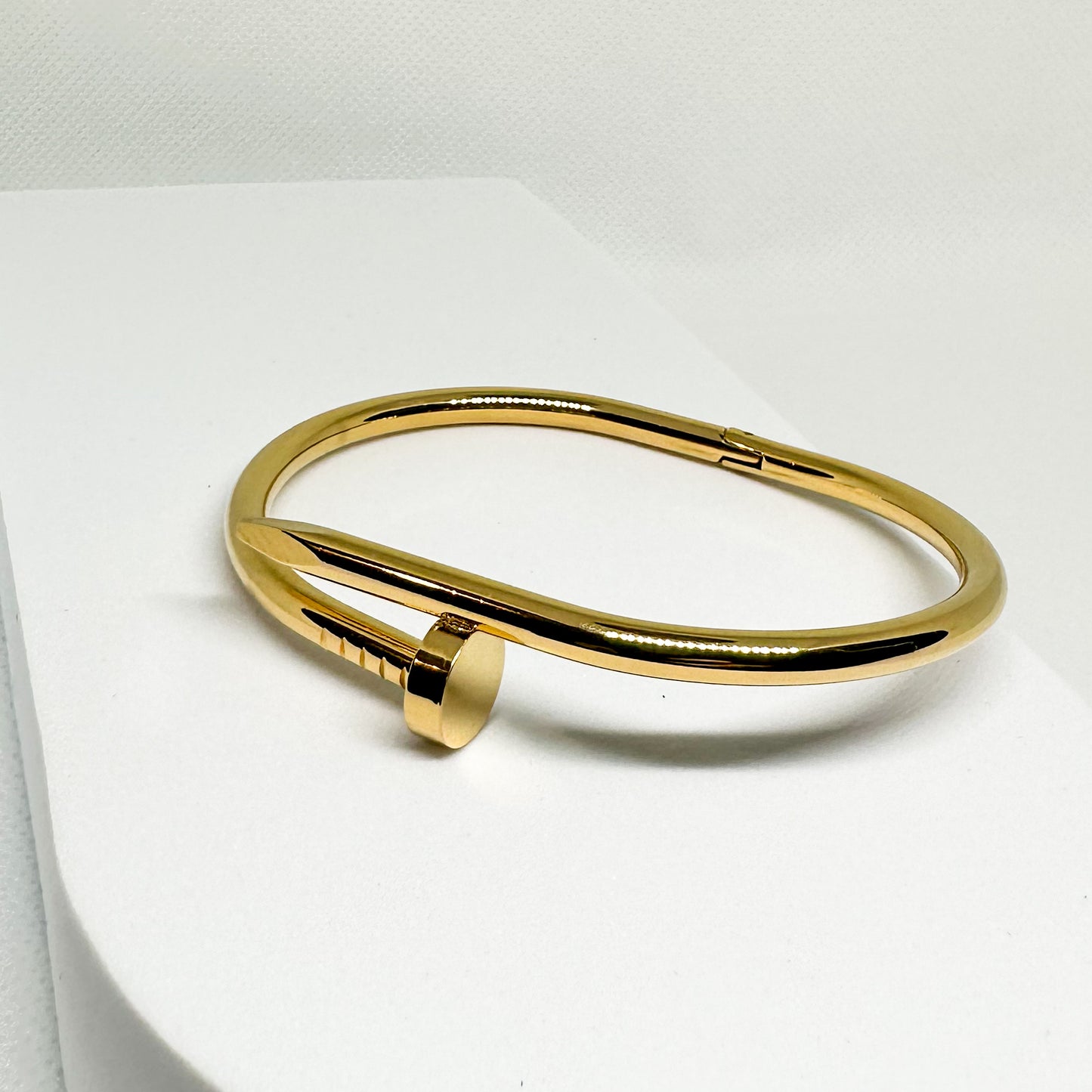 Luxury letter stainless steel 18k gold plated bangle opened waterproof