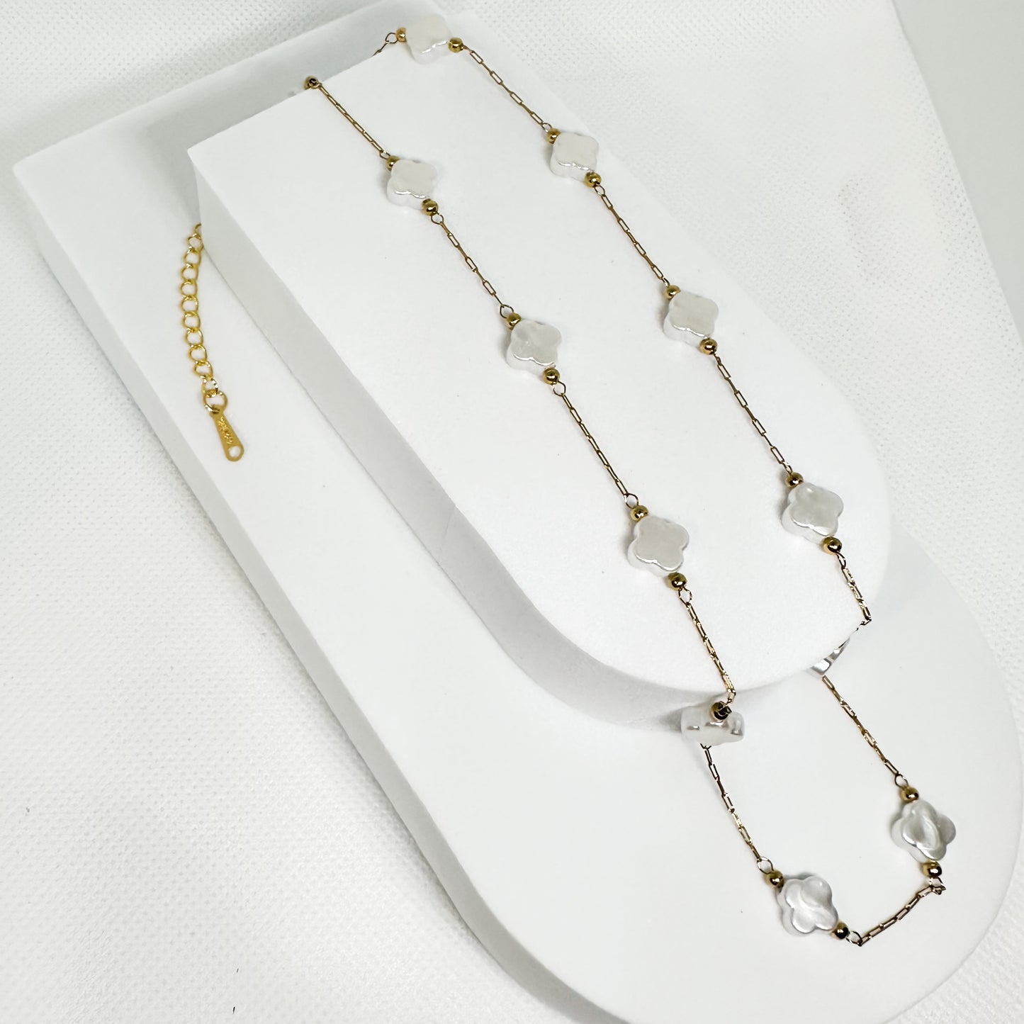 Clover necklace stainless steel 18k gold plated white and gold waterproof