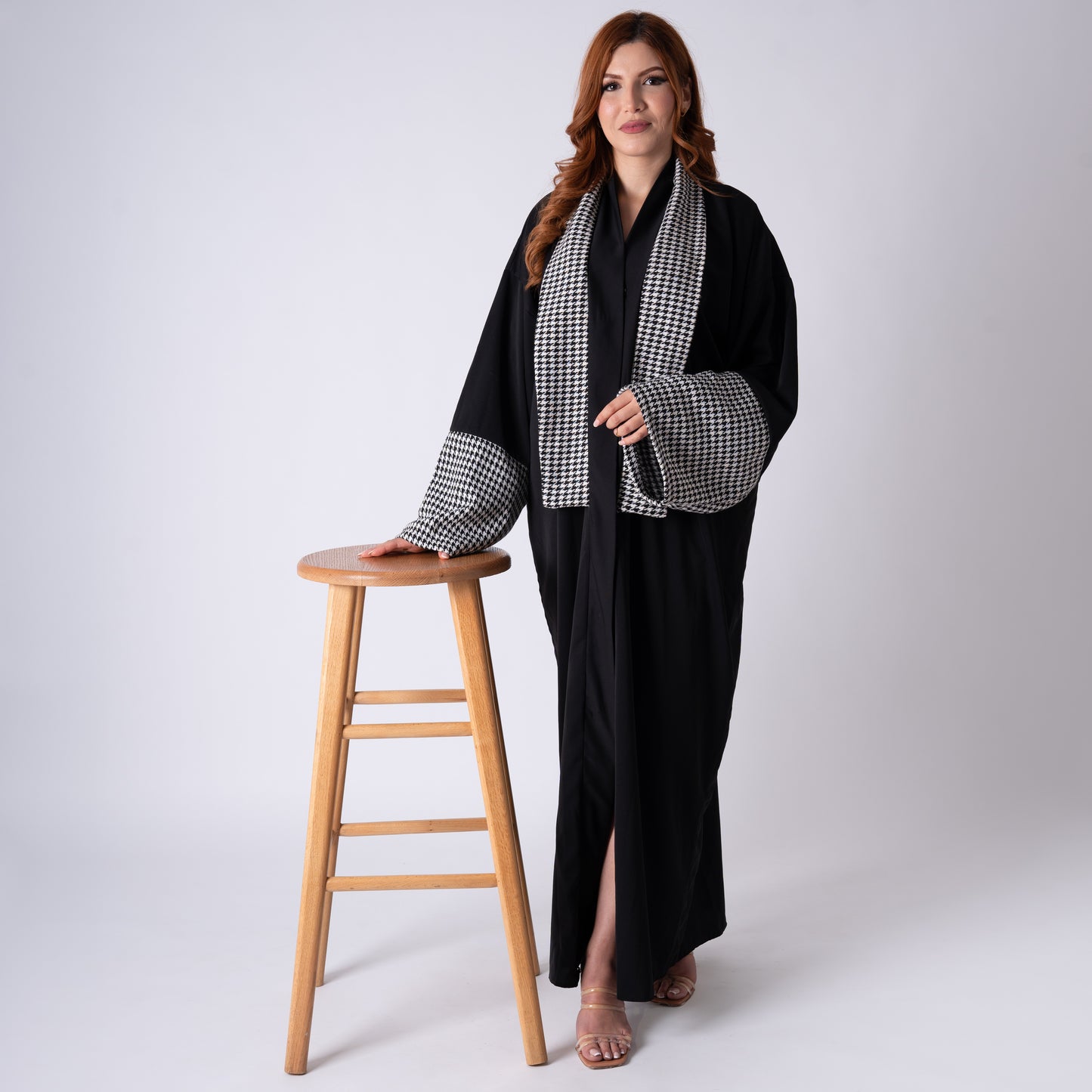 Rim Black Abaya